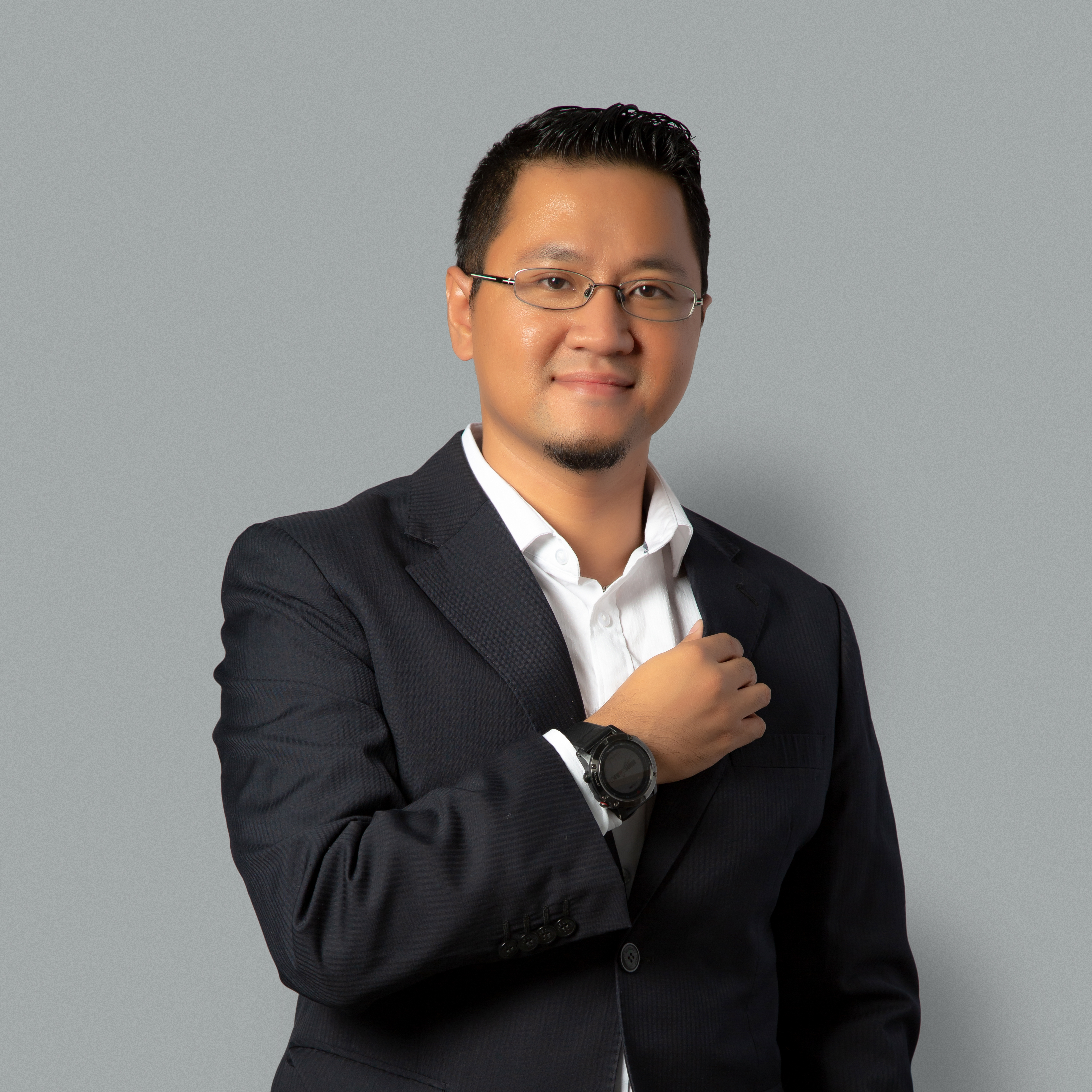 Chuyên gia Nguyễn Quốc Tuấn